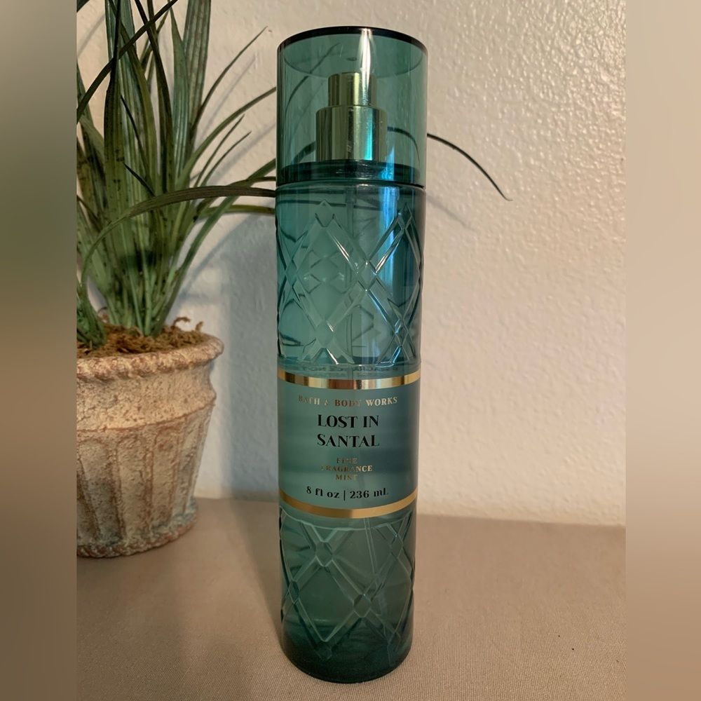 Bath & Body Works Lost in Santal Fine Fragrance Mist
